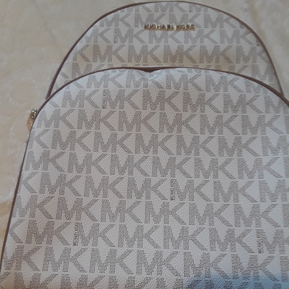MichealKors back pack